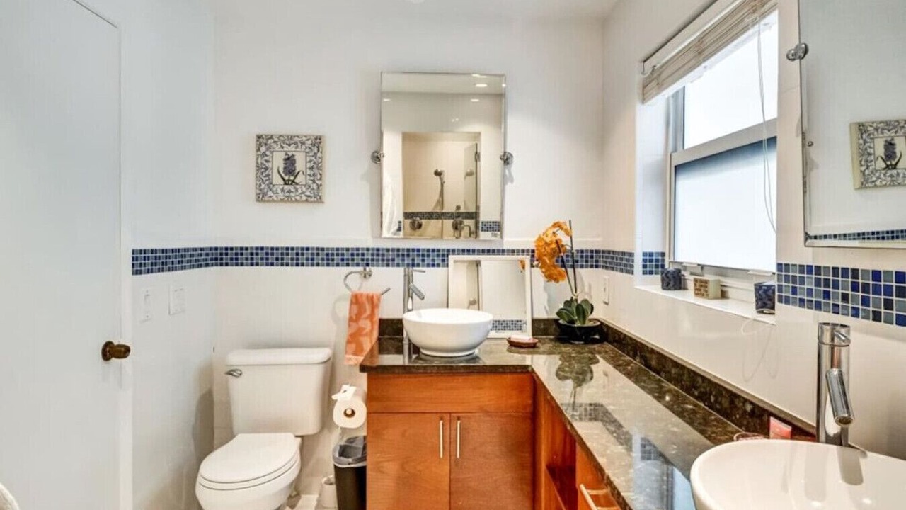 Photo of Bathroom in Lauderdale Beach