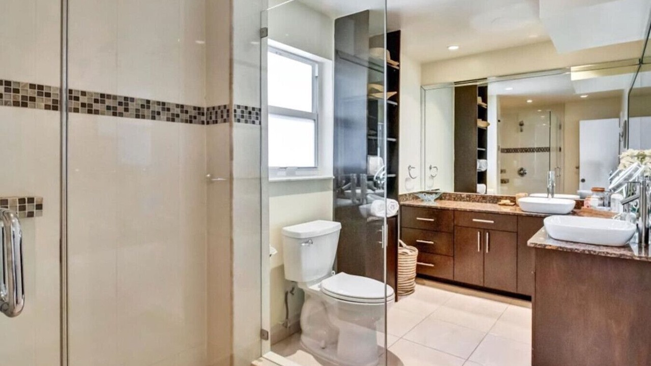 Photo of Bathroom in Lauderdale Beach
