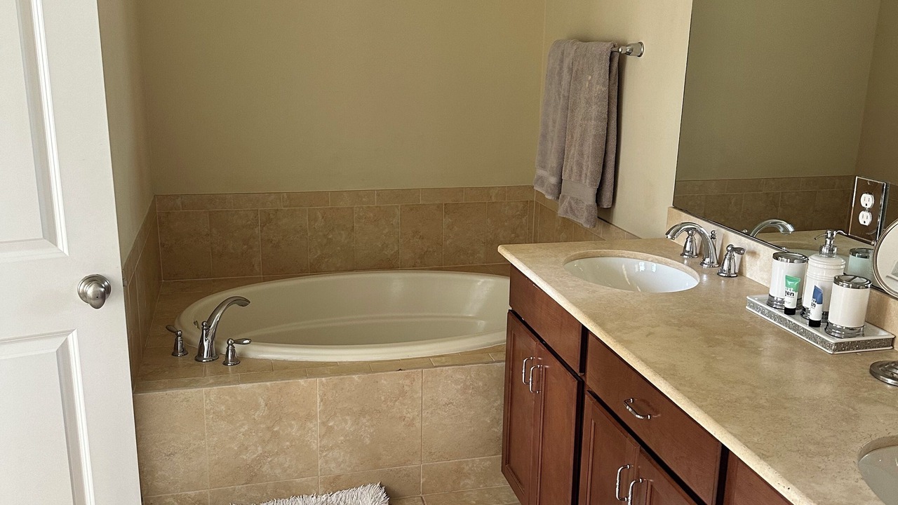 Photo of Bathroom in River Oaks
