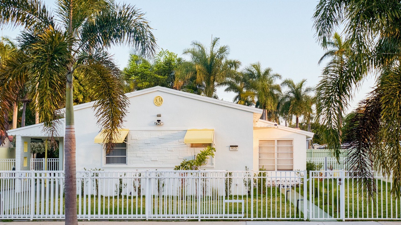 Photo of Outdoor in Hallandale Beach