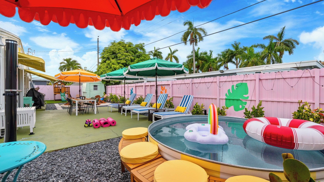 Photo of Outdoor in Hallandale Beach