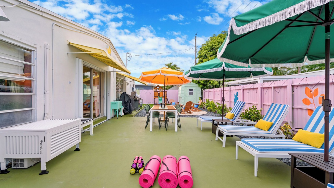 Photo of Outdoor in Hallandale Beach