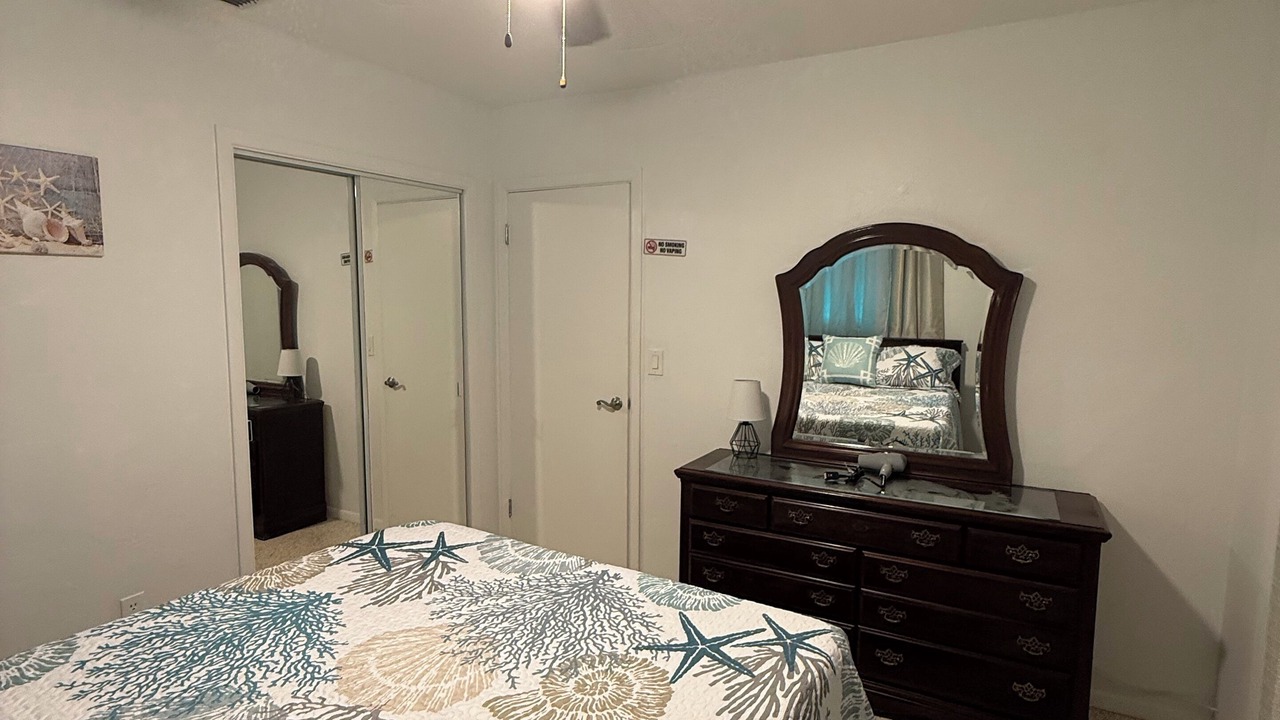 Photo of Bedroom in Gulf Gate Estates