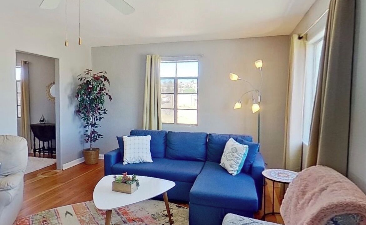 Photo of Livingroom in Truth or Consequences