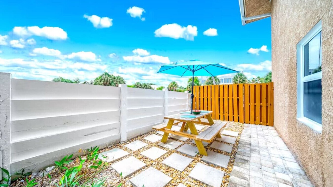 Photo of Outdoor in Coral Ridge