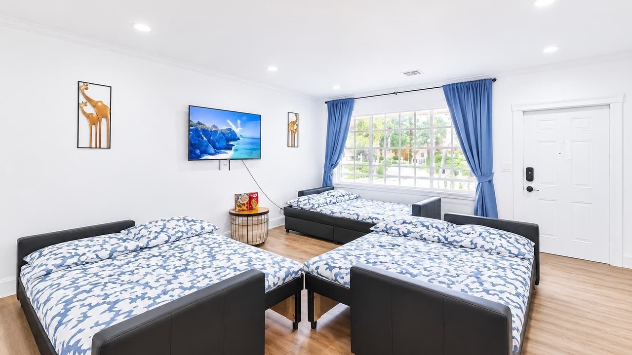 Photo of Bedroom in Hallandale Beach