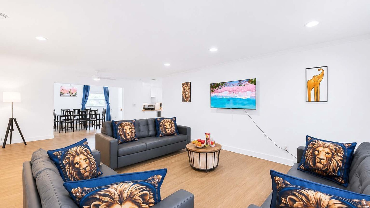 Photo of Livingroom in Hallandale Beach