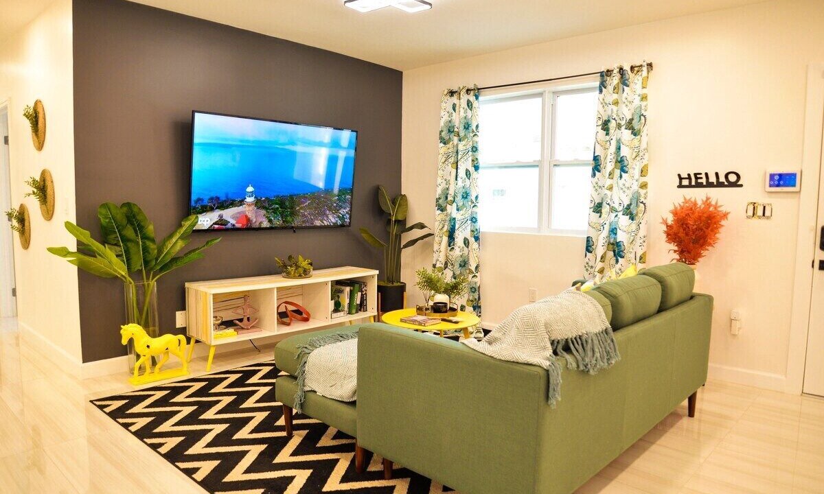 Photo of Livingroom in Little Haiti