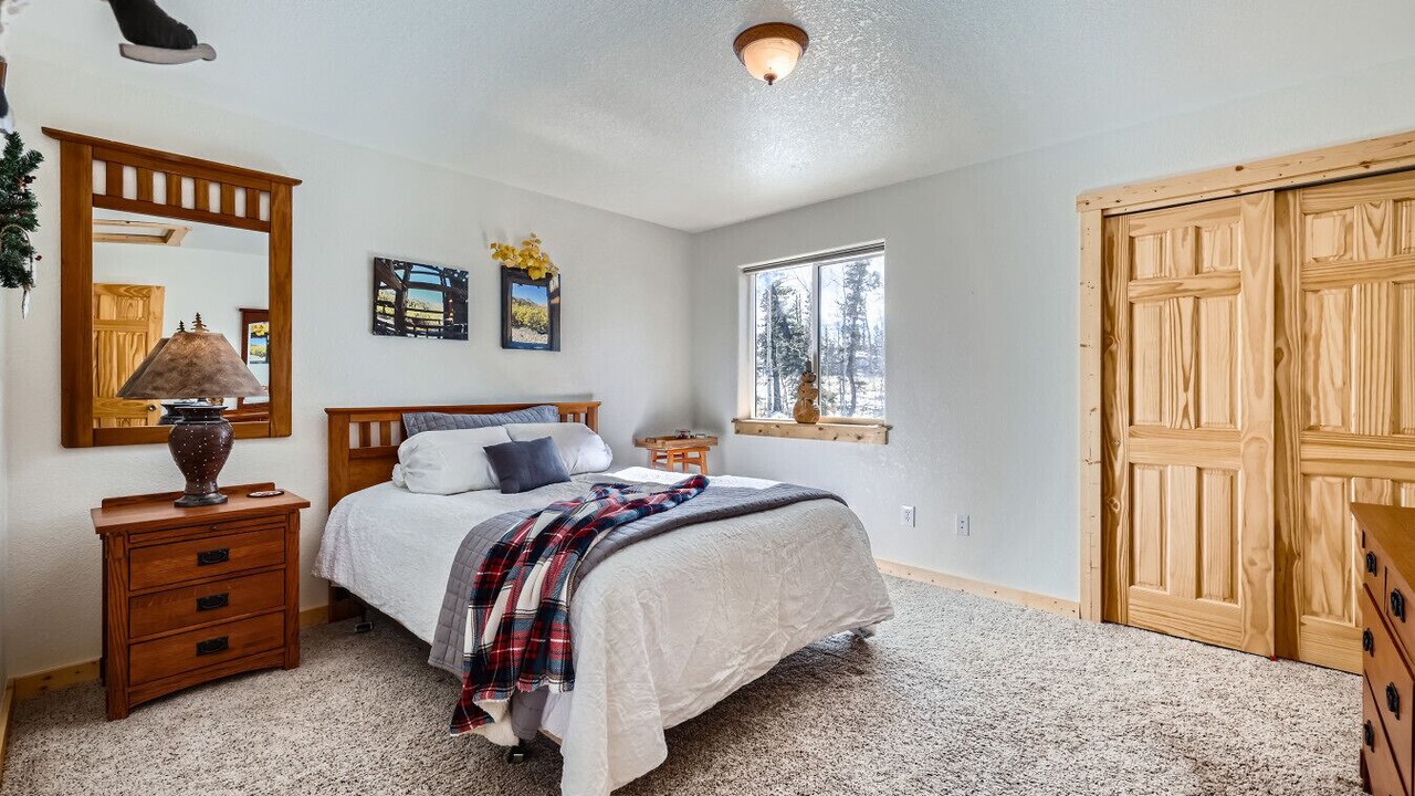 Photo of Bedroom in Indian Mountain