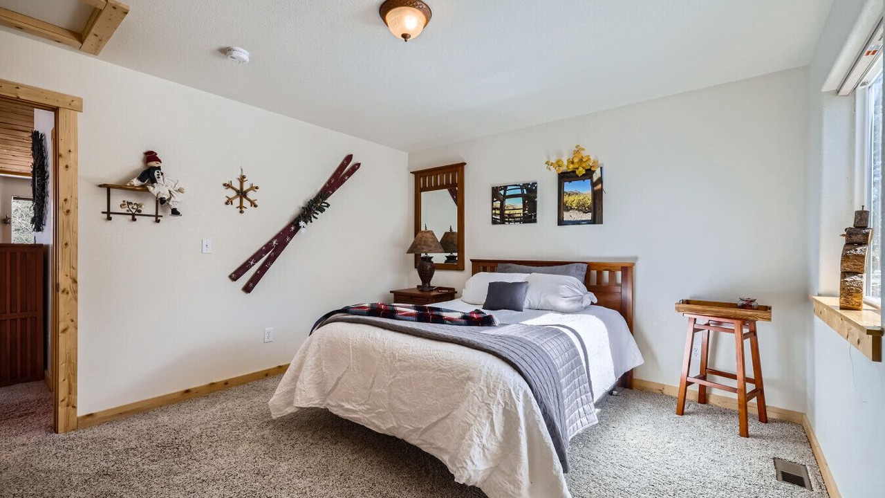 Photo of Bedroom in Indian Mountain