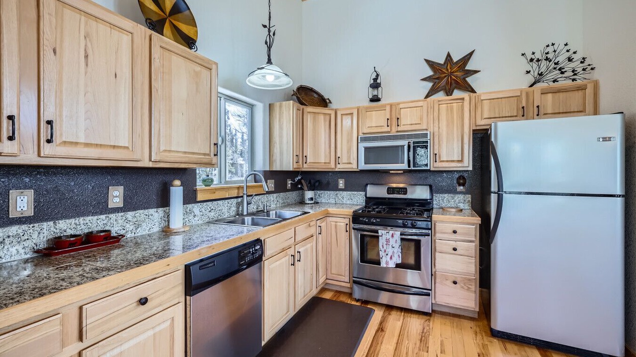 Photo of Kitchen in Indian Mountain