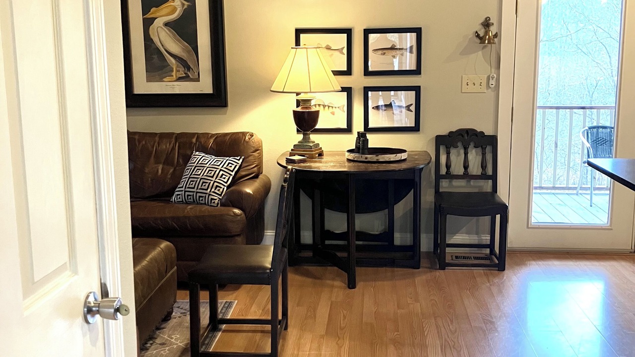Photo of Livingroom in Jones Mills