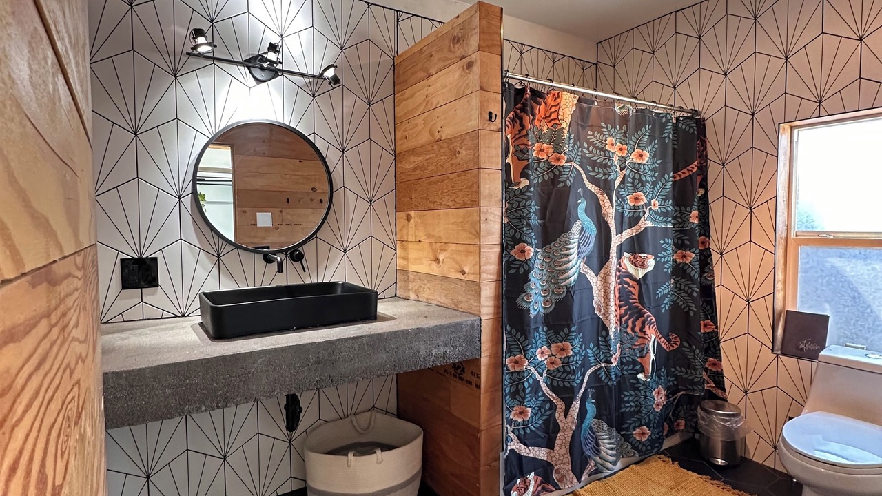 Photo of Bathroom in Edgewater