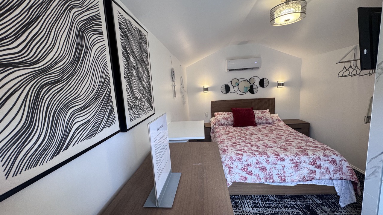 Photo of Bedroom in Hallandale Beach