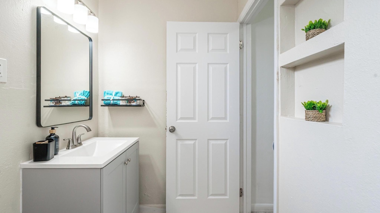 Photo of Bathroom in Driftwood