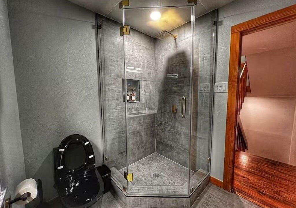 Photo of Bathroom in Hyde Park