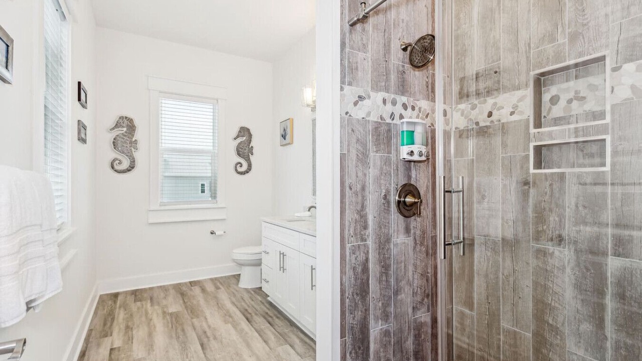 Photo of Bathroom in Navarre Beach