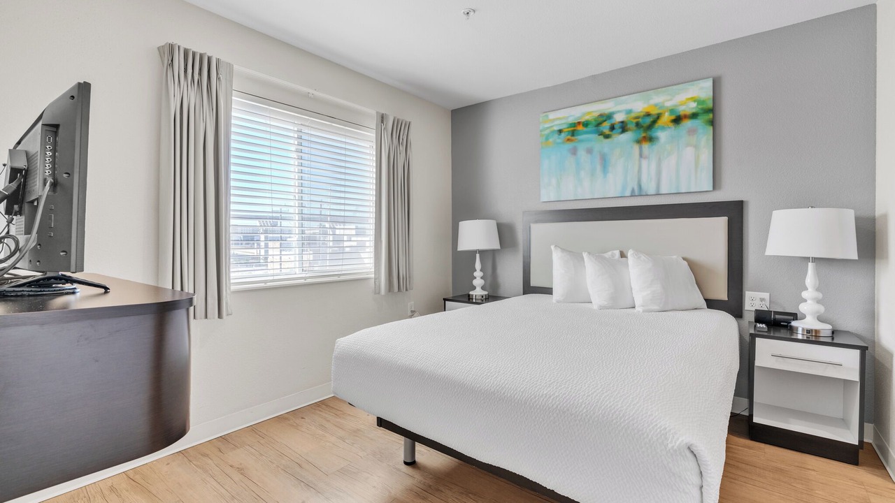 Photo of Bedroom in Far North Central