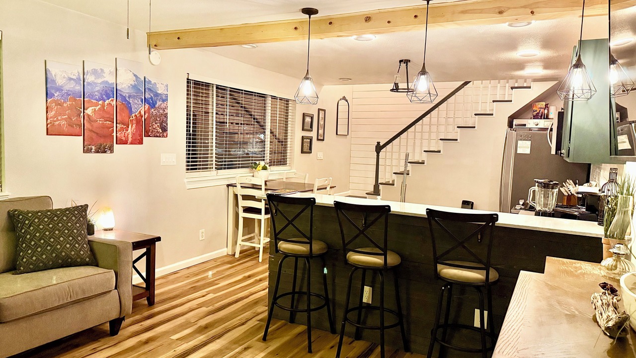 Photo of Livingroom in Central Colorado Springs