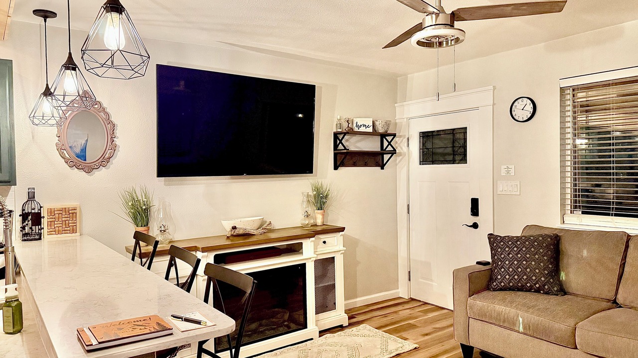 Photo of Livingroom in Central Colorado Springs