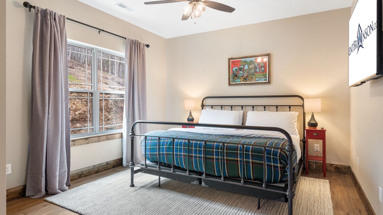 Photo of Bedroom in Hollister