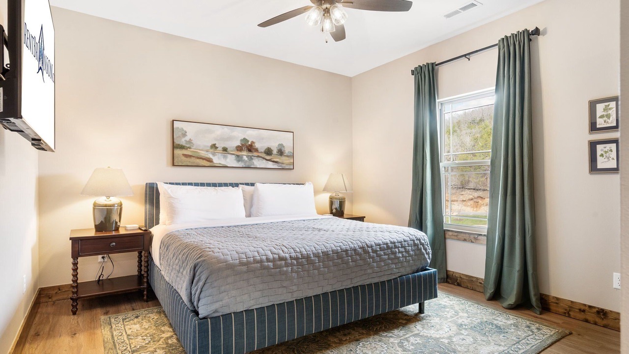 Photo of Bedroom in Hollister