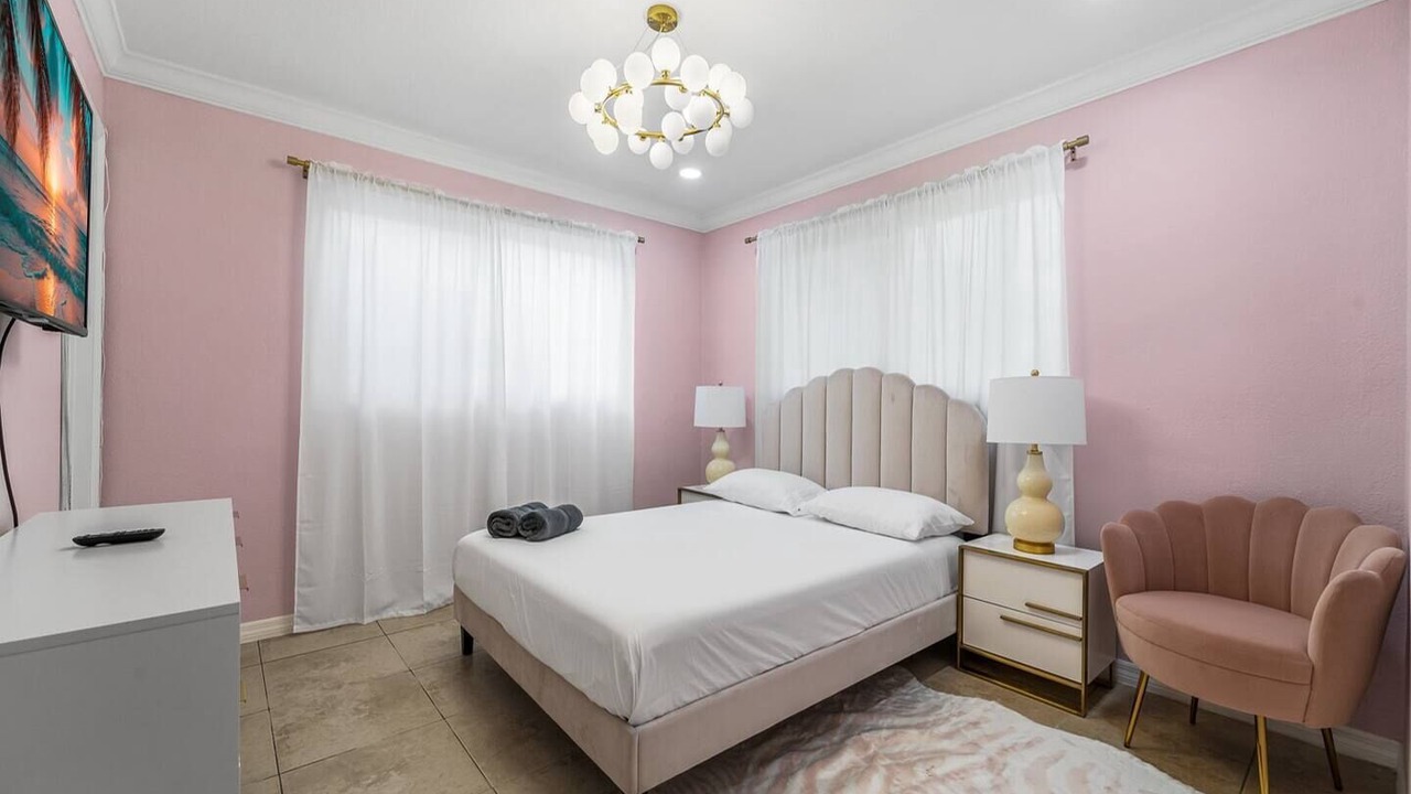 Photo of Bedroom in Coral Ridge Isles