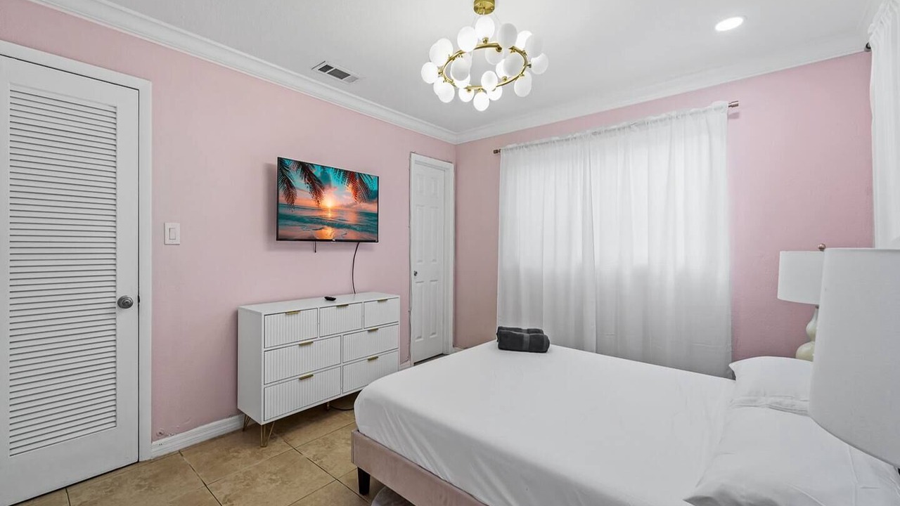 Photo of Bedroom in Coral Ridge Isles