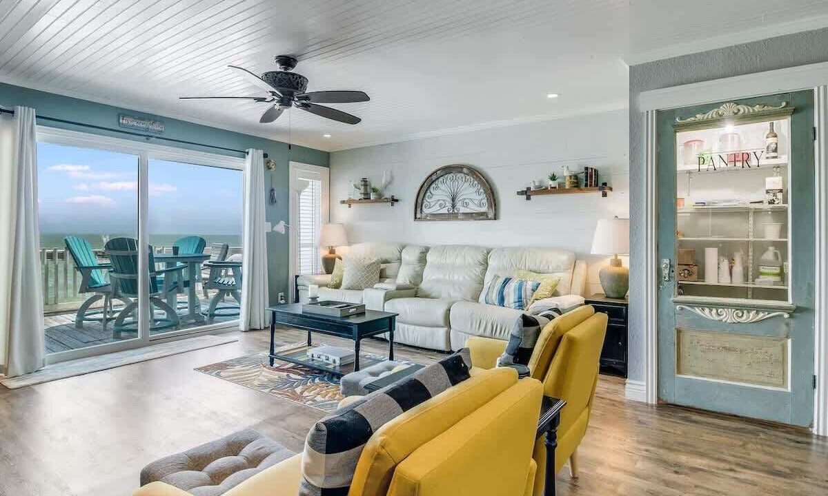 Photo of Livingroom in Rockport