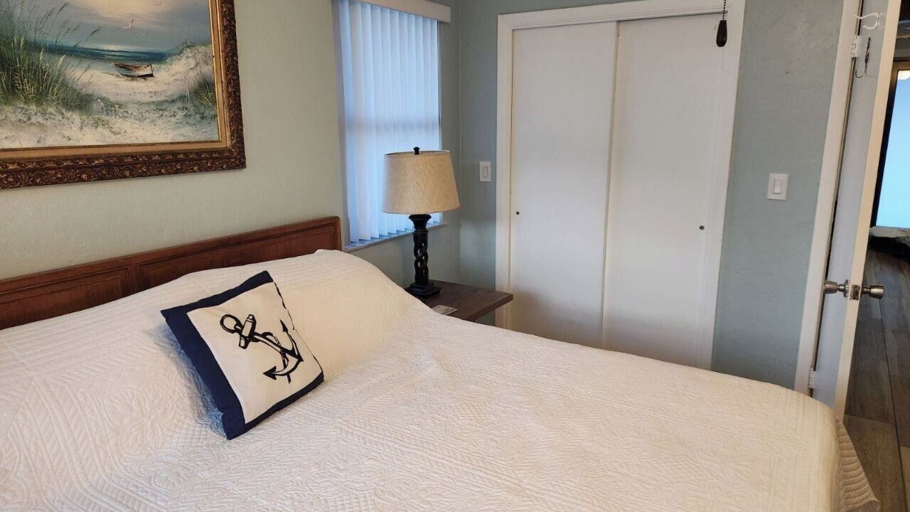 Photo of Bedroom in Hollywood