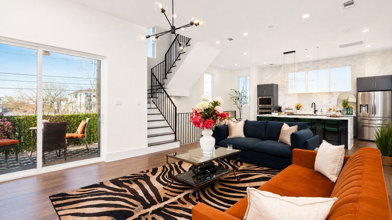 Photo of Livingroom in Washington Ave./ Memorial Park