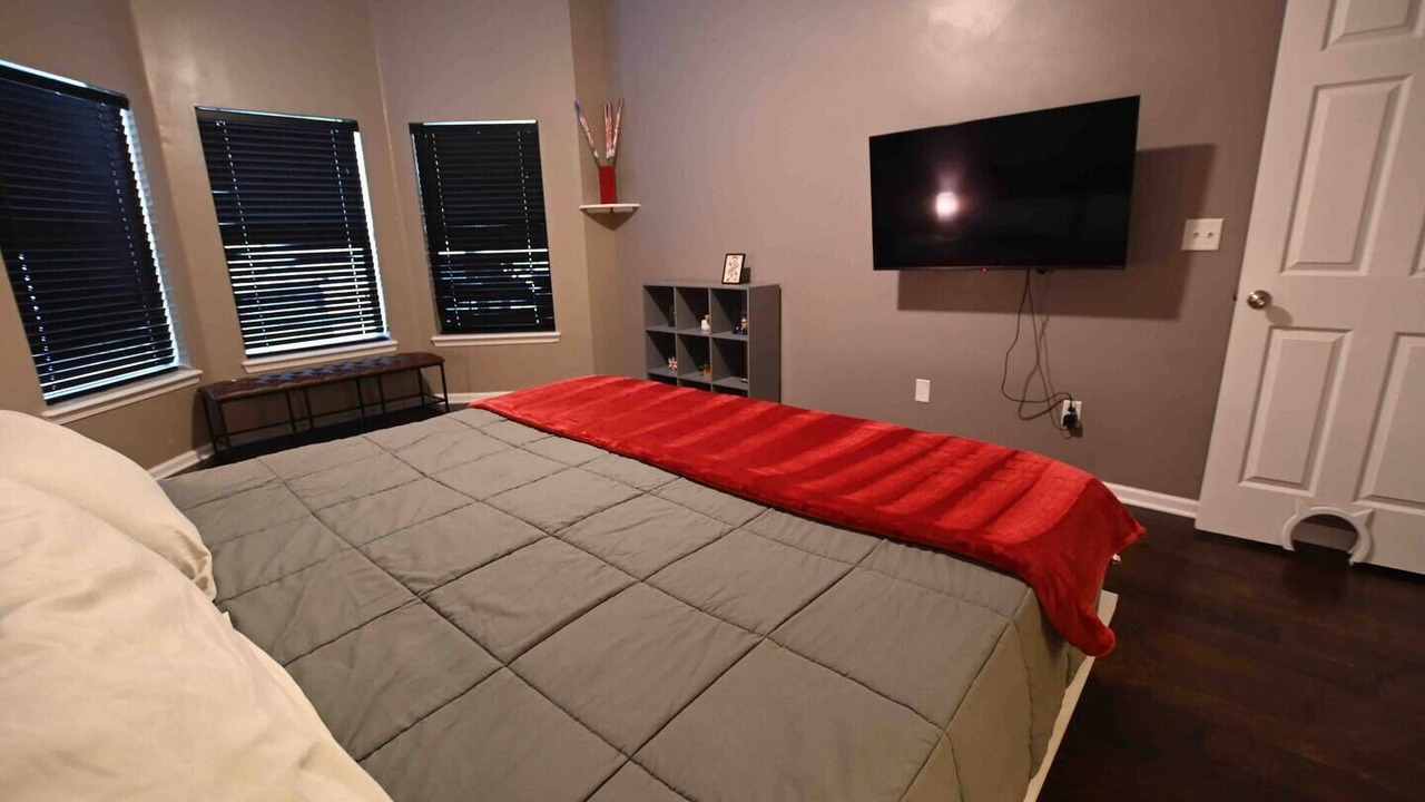 Photo of Bedroom in Westside
