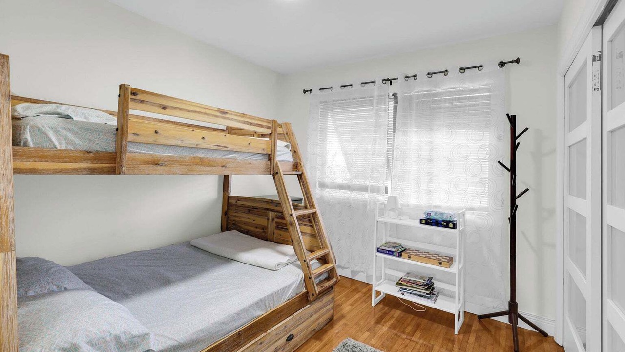 Photo of Bedroom in Deerfield Beach