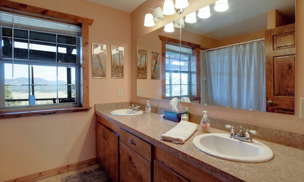 Photo of Bathroom in Westcliffe