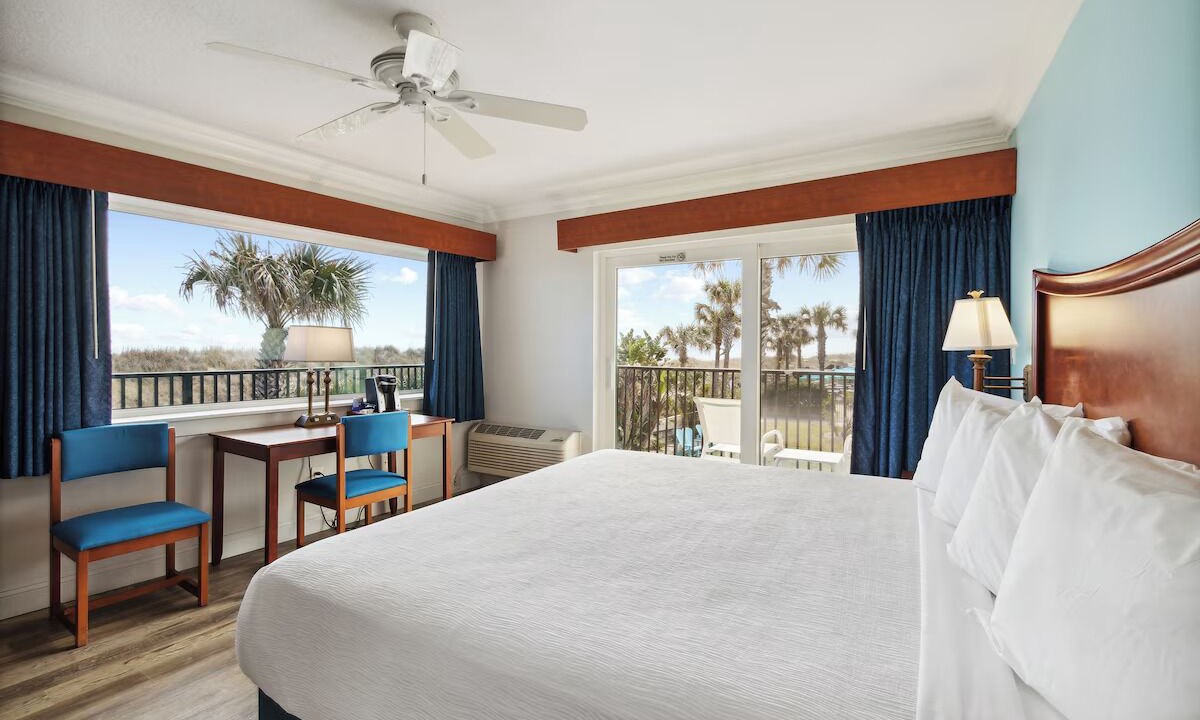 Photo of Bedroom in Neptune Beach
