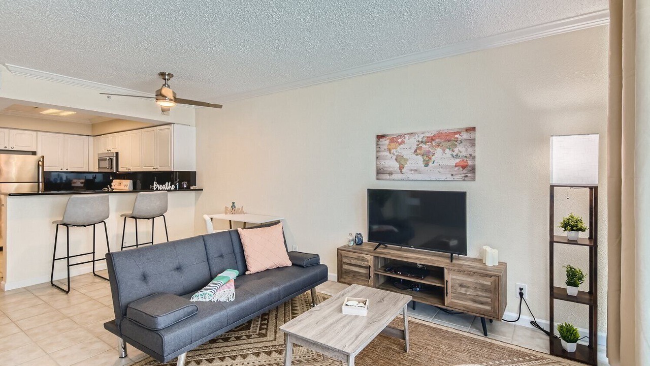 Photo of Livingroom in Hollywood South Central Beach
