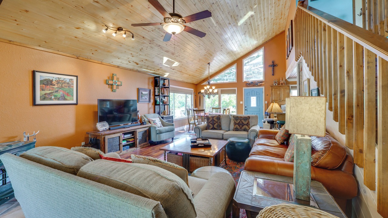 Photo of Bedroom in Red River