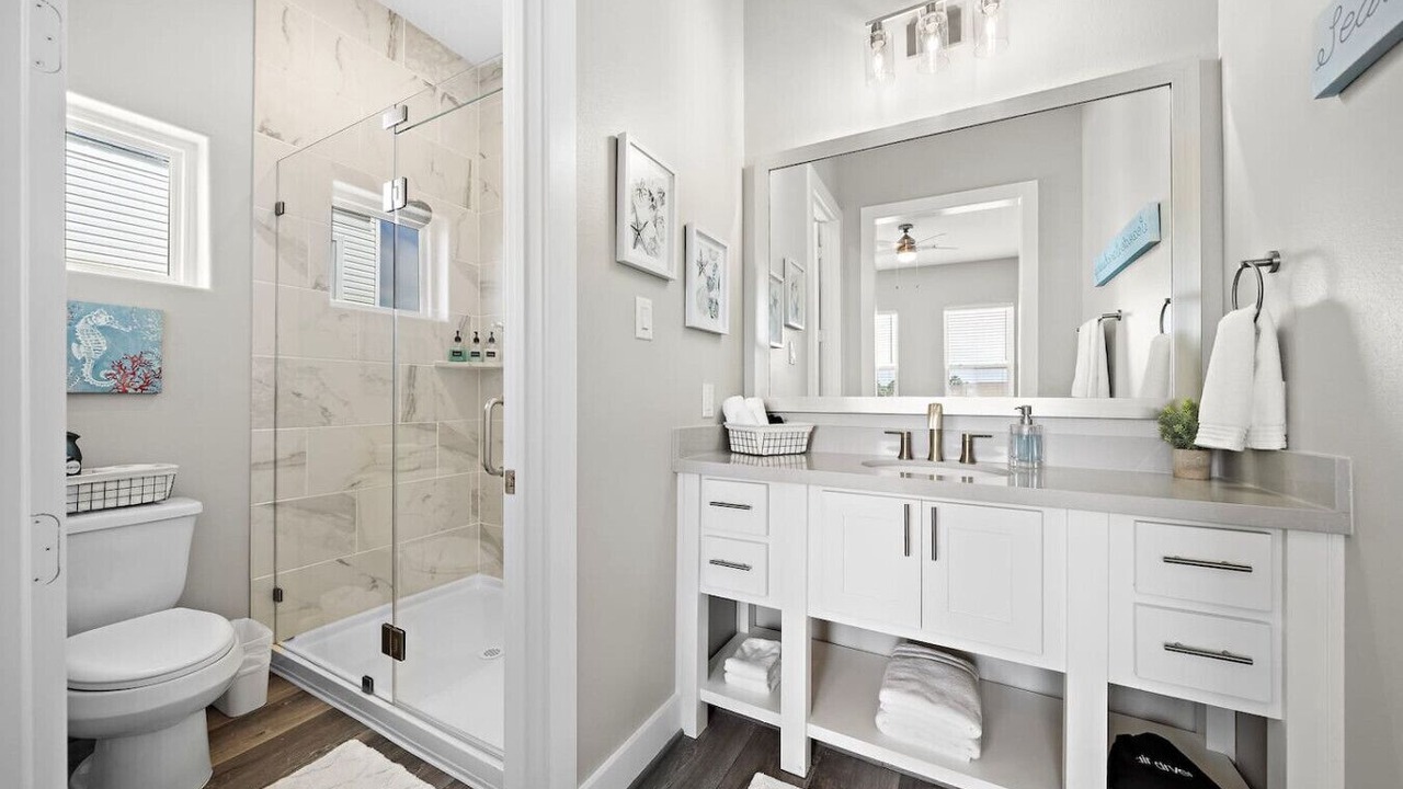 Photo of Bathroom in Jamaica Beach