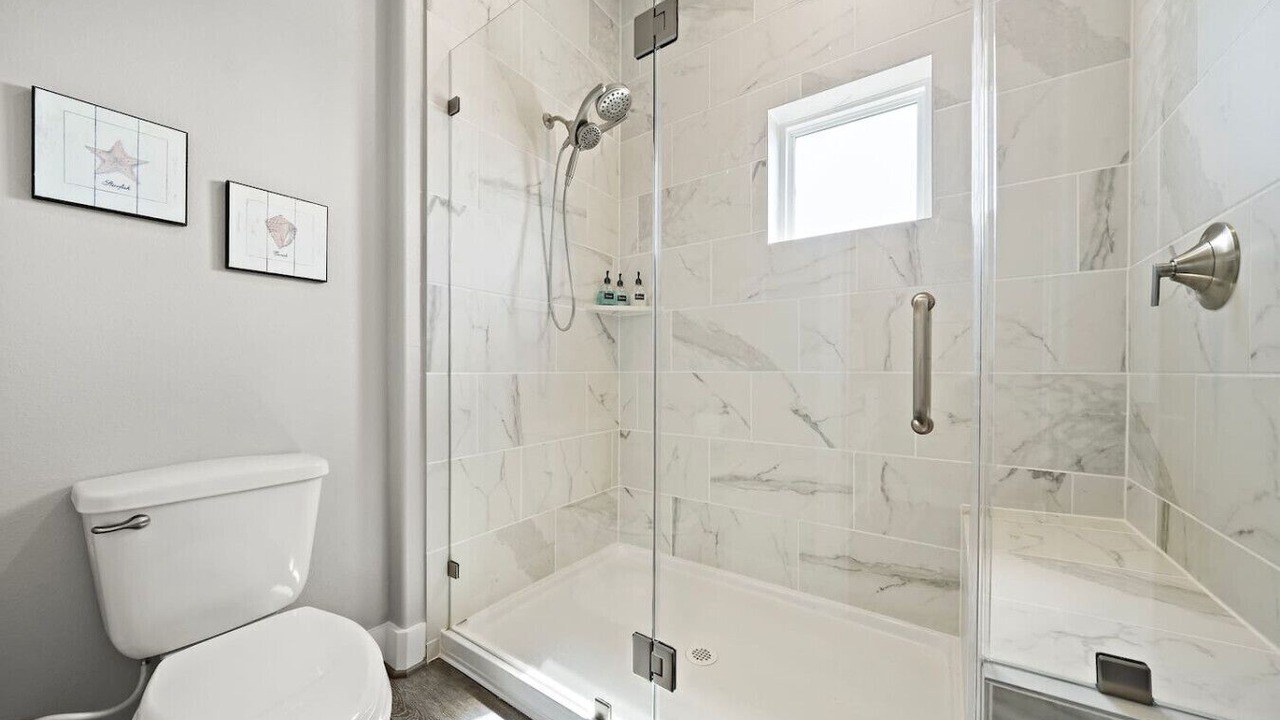 Photo of Bathroom in Jamaica Beach