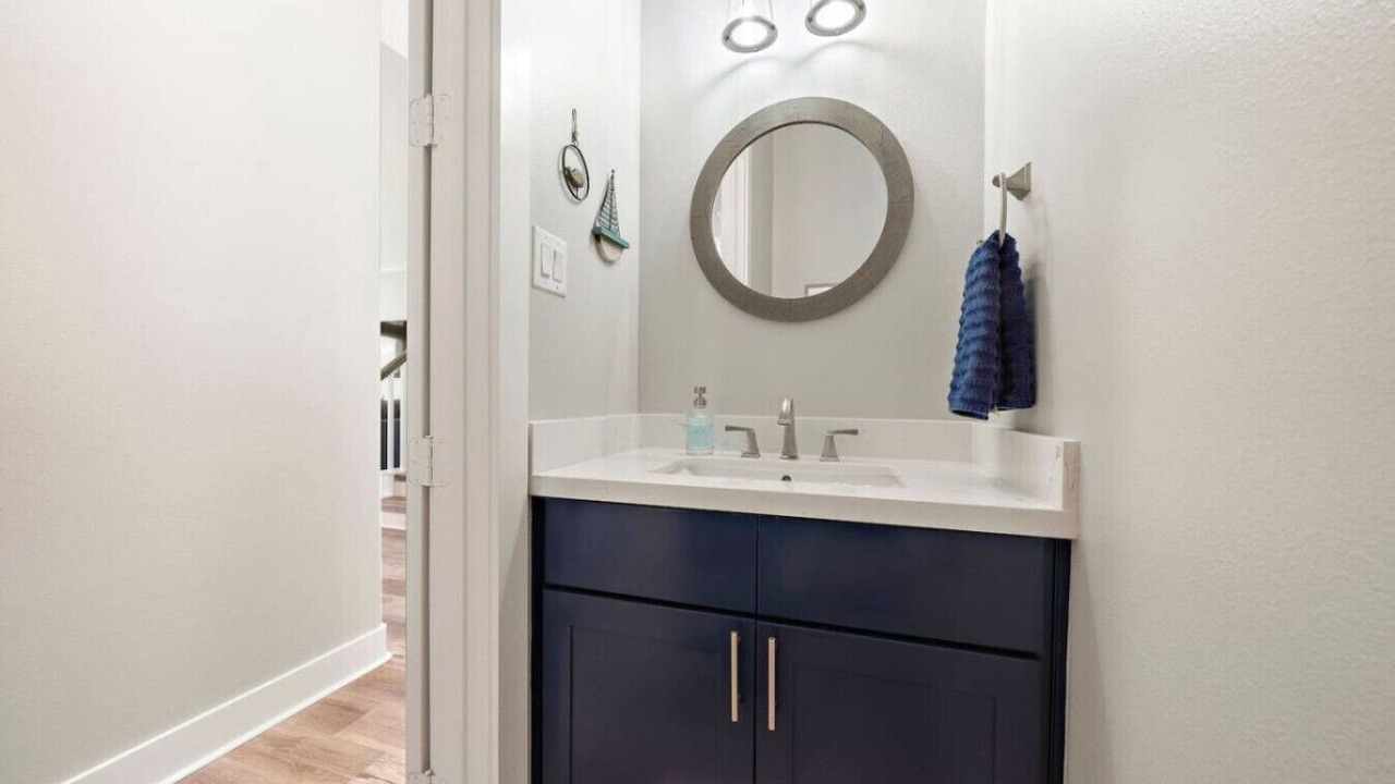 Photo of Bathroom in Jamaica Beach