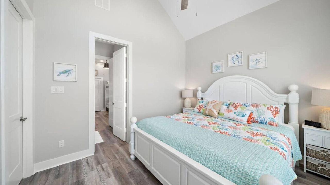Photo of Bedroom in Jamaica Beach