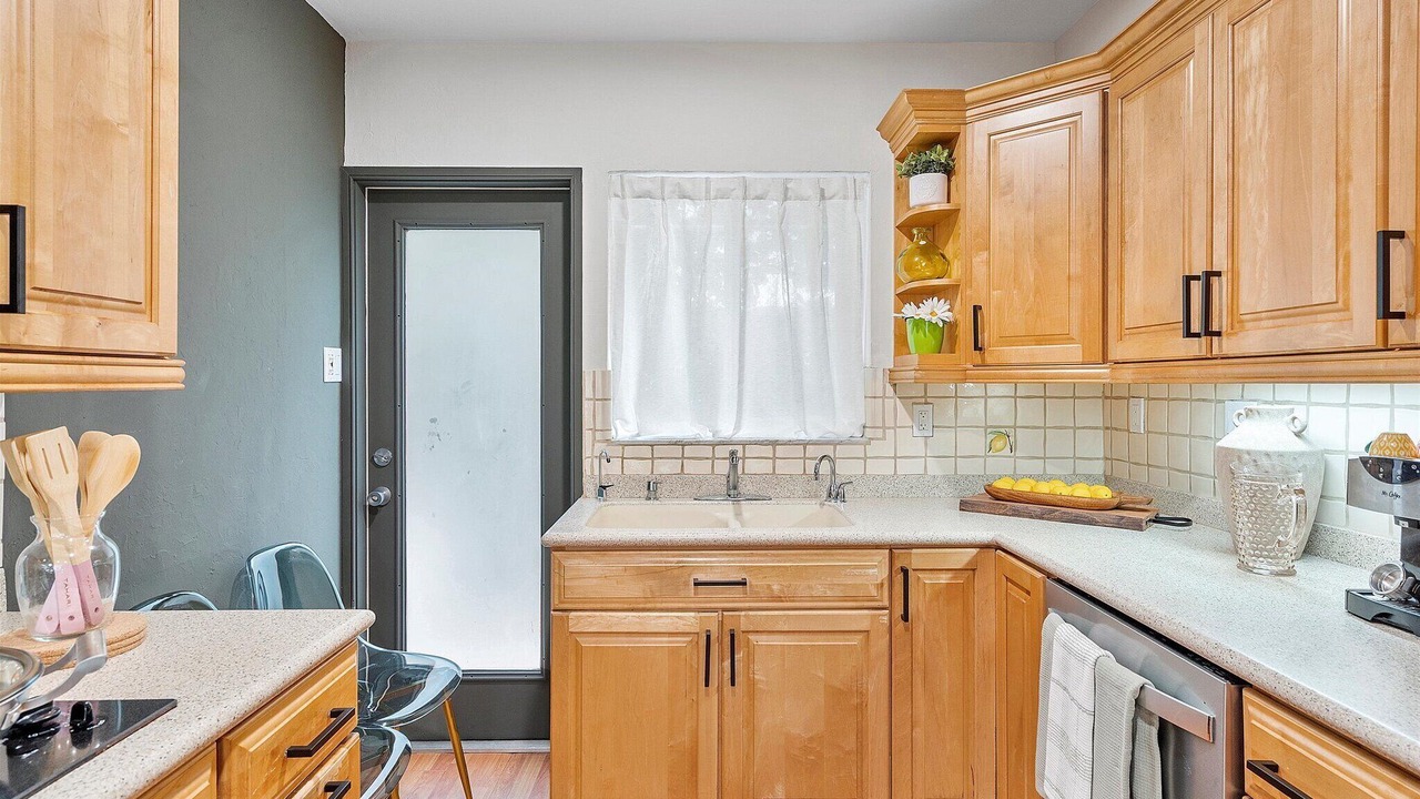 Photo of Kitchen in Hendricks and Venice Isles