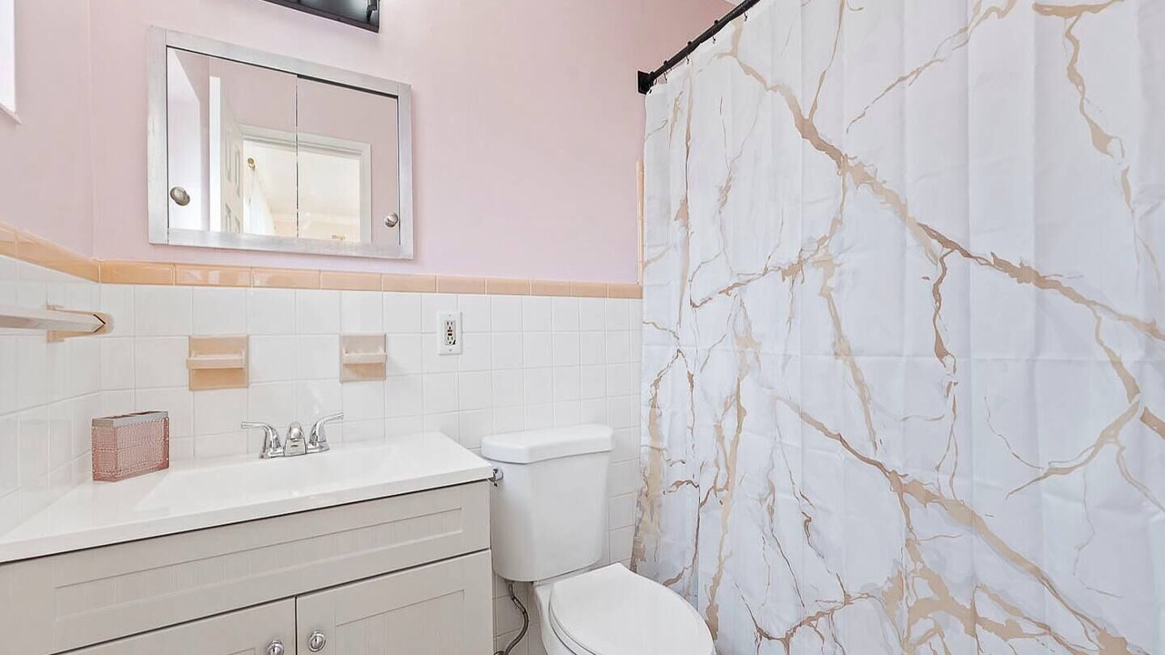 Photo of Bathroom in Coral Ridge Isles
