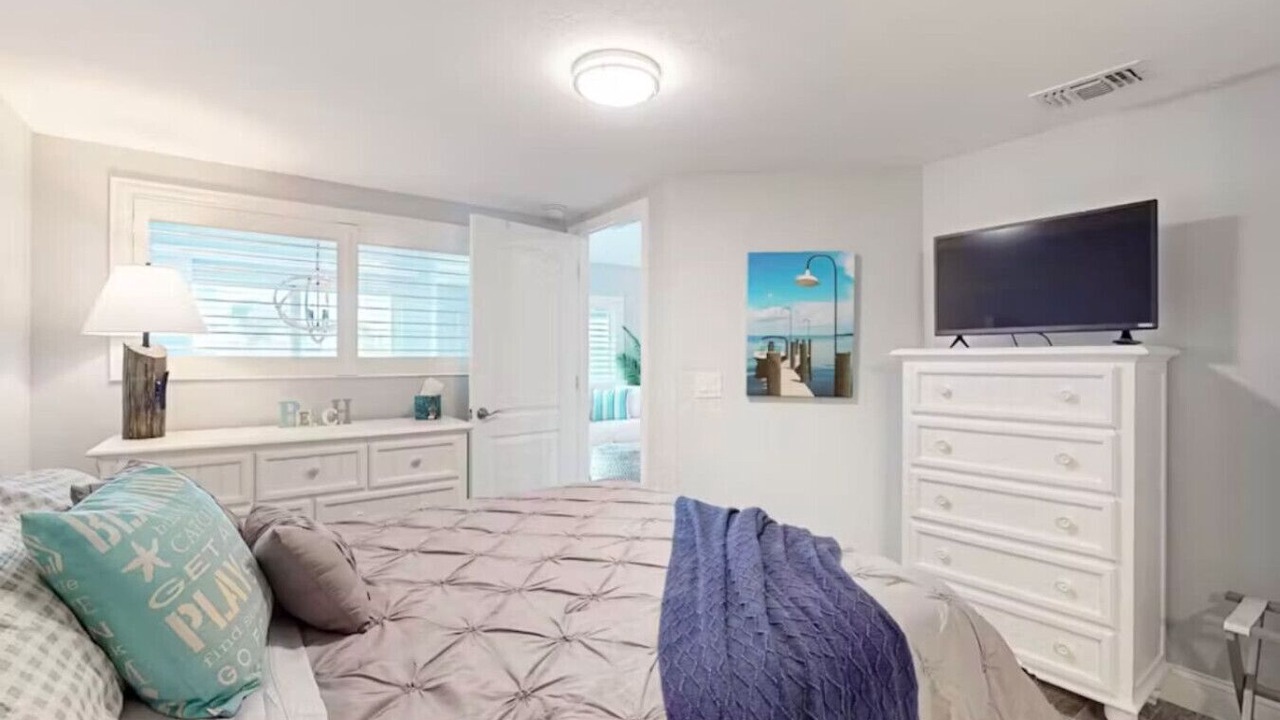 Photo of Bedroom in Cape Caneveral Beach Gardens