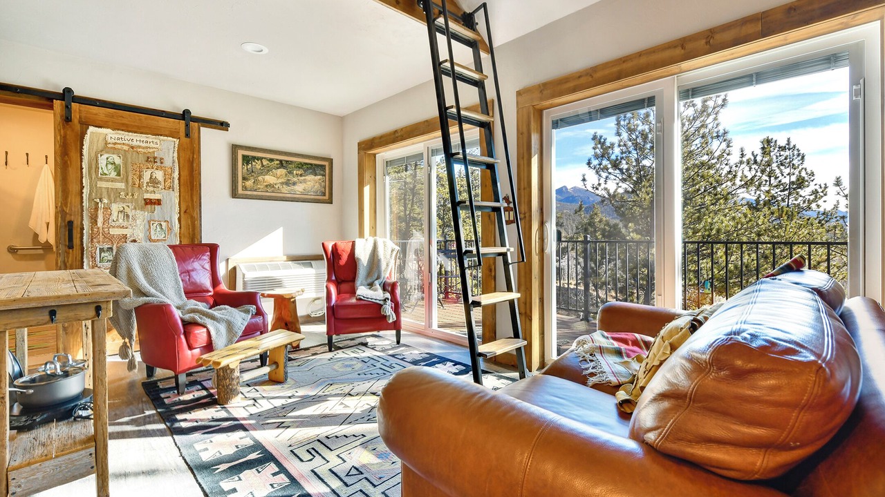 Photo of Livingroom in Lake George