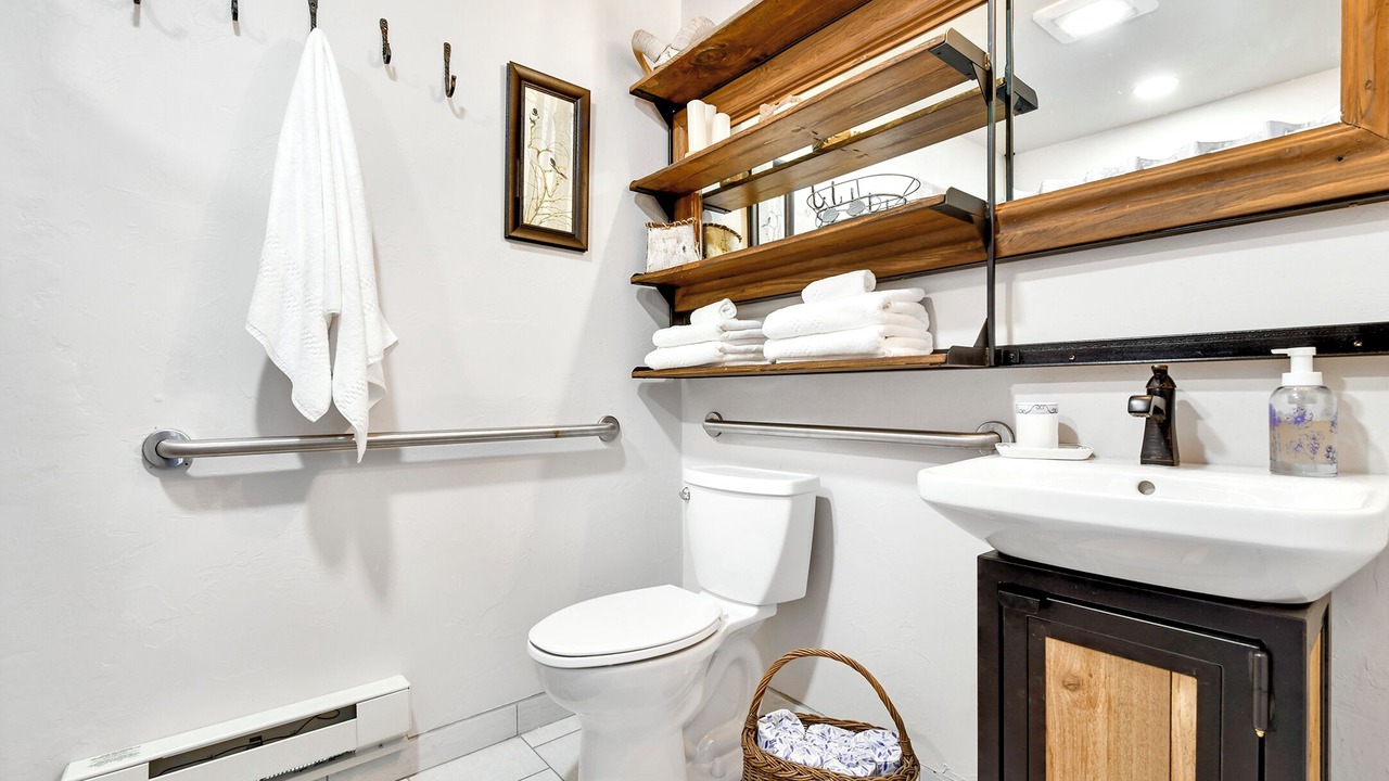 Photo of Bathroom in Lake George