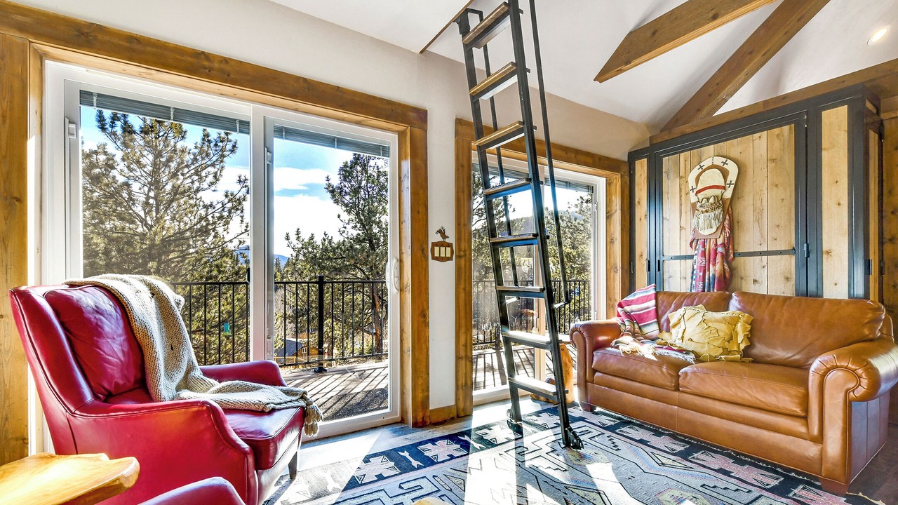 Photo of Livingroom in Lake George