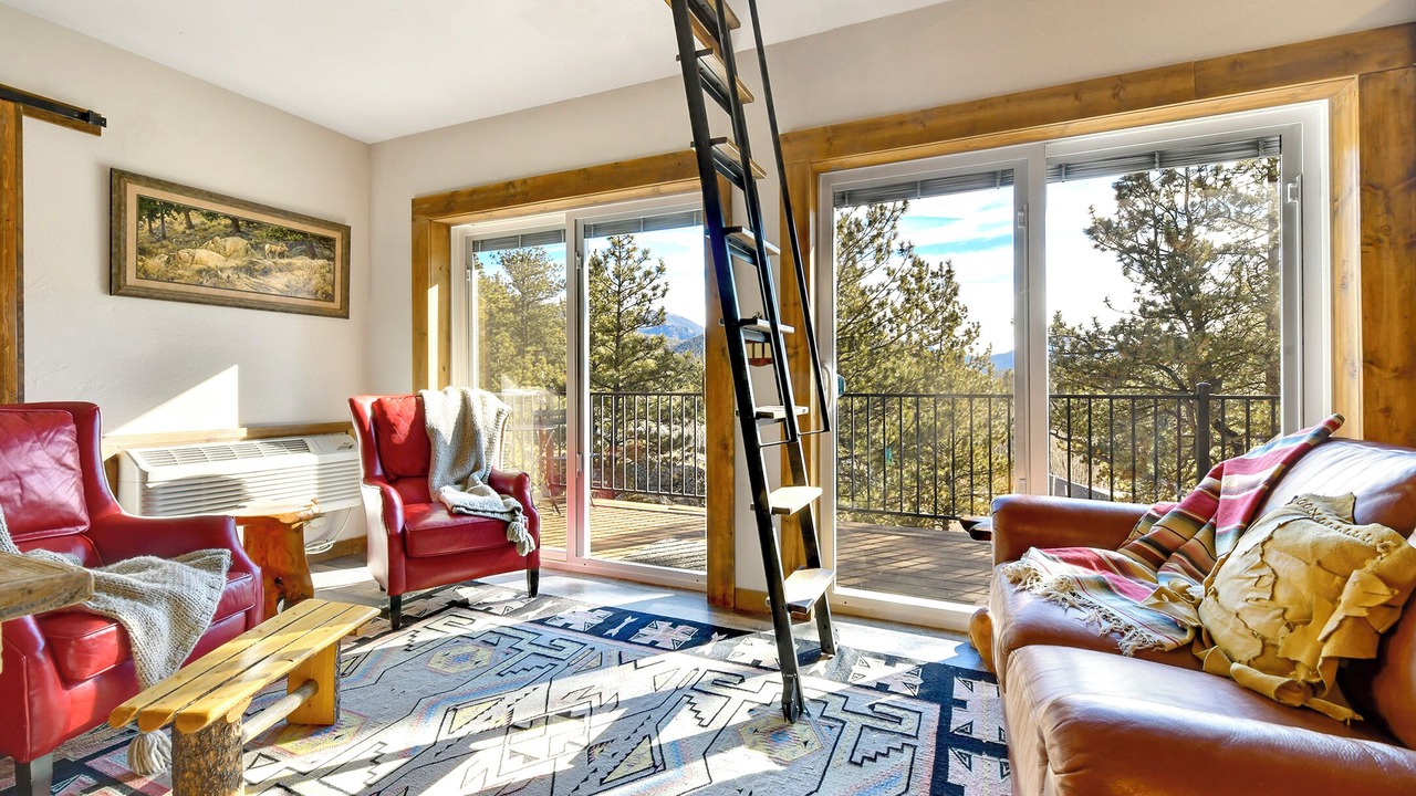 Photo of Livingroom in Lake George