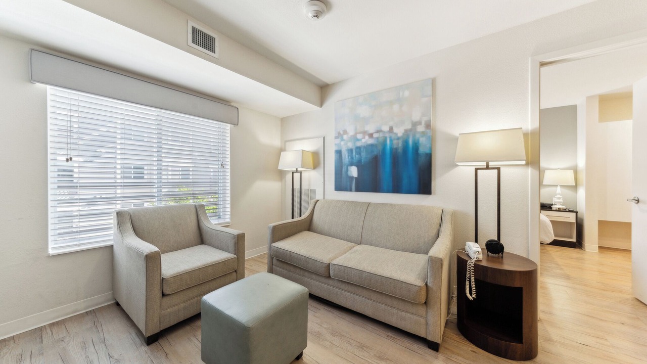 Photo of Livingroom in Far North Central