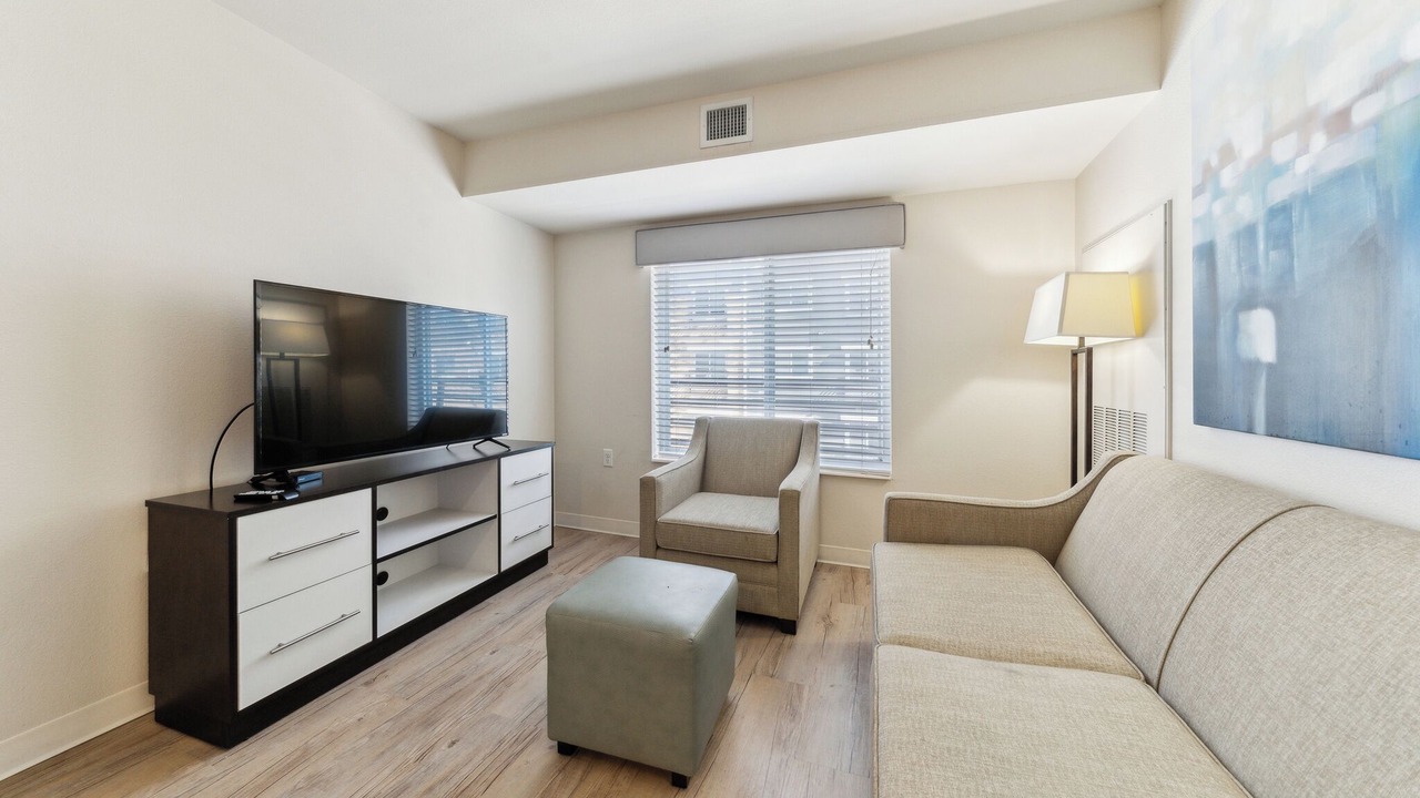 Photo of Livingroom in Far North Central